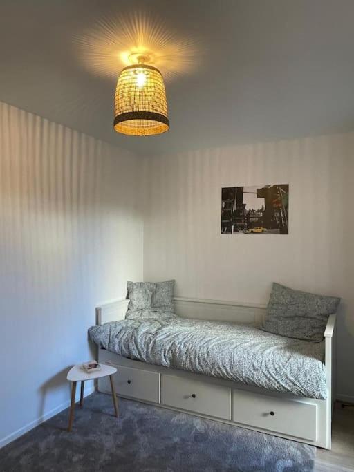 Studio 28 M2 & Jardin Privatif 20 M2 Montigny-le-Bretonneux Exteriör bild